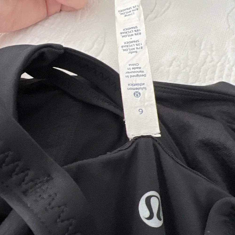 Lululemon Double Strap Black Athletic Tank Top With Built In Shelf Bra ~ Size 6